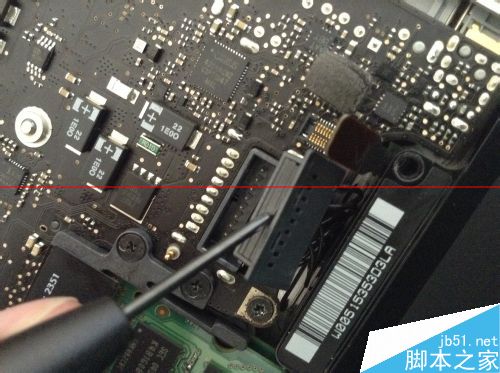 Macbook pro拆机深度清灰换电池的详细教程3