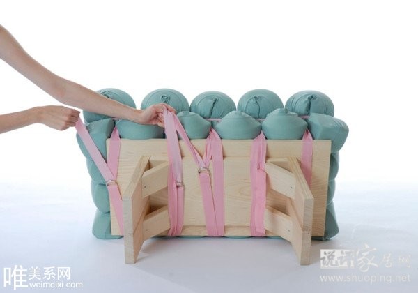 海绵床垫改造成创意沙发Zieharsofika3
