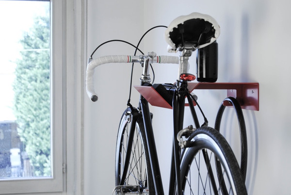 如何在空间有限的家里摆放自行车？14