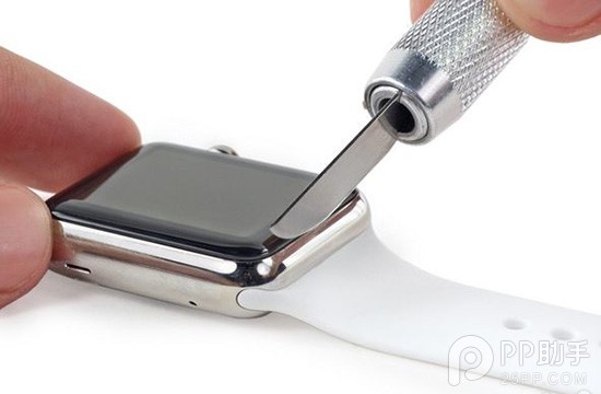 Apple Watch详细维修教程之取出内部电池1