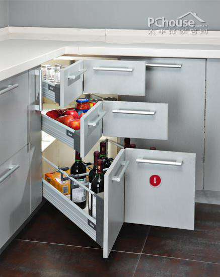 提升空间利用 打造厨房1平米储物空间15