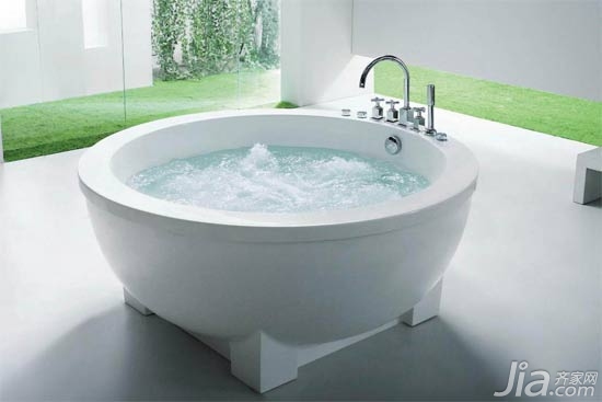 浴缸选购面面观 选好浴缸美美的洗个澡1