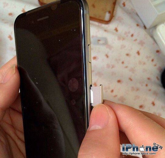 iPhone6 Plus的SIM卡安装教程2