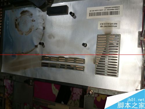 华硕S550系列笔记本怎么拆机清灰？4