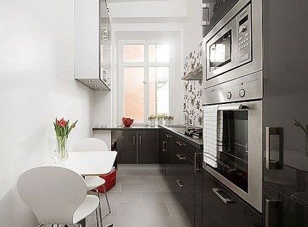 狭长小厨房简约风格设计案例4