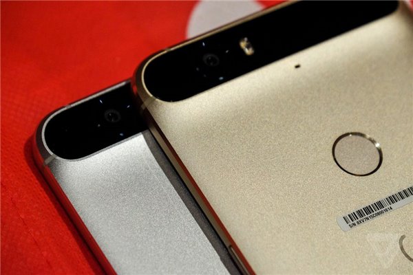 华为Nexus 6P金色版真机图赏2