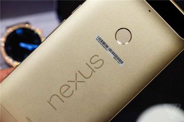 华为Nexus 6P金色版真机图赏1