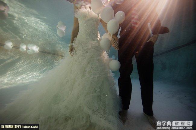 拍摄浪漫水中婚纱需要注意事项4