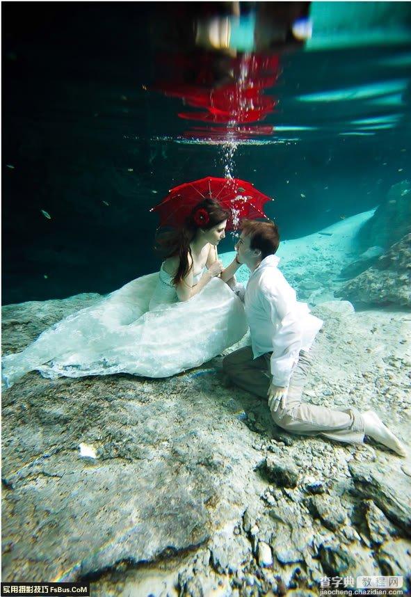拍摄浪漫水中婚纱需要注意事项2