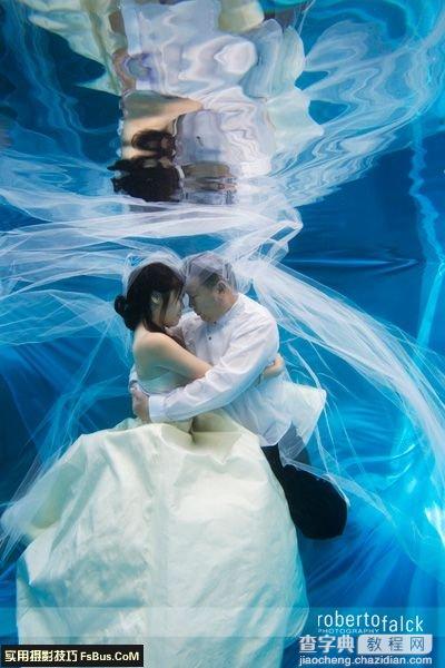 拍摄浪漫水中婚纱需要注意事项8