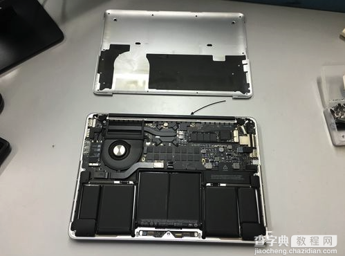 Macbook苹果电脑怎么拆机?5