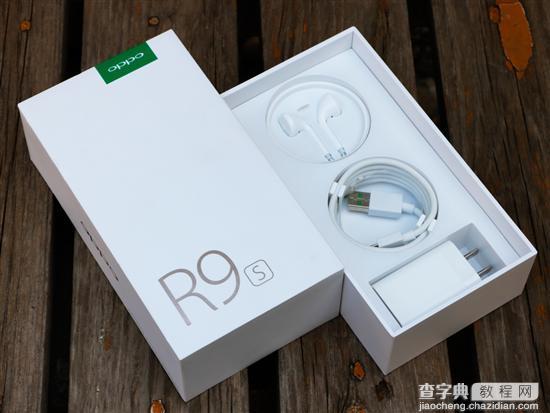 OPPO R9s金色怎么样？OPPO R9s金色版开箱图赏3