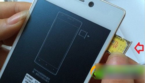 金立s5.5怎么装sim卡？金立elife s5.5装sim卡图文介绍3