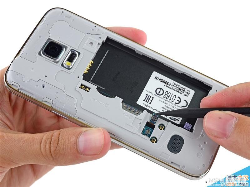 三星 S5 mini手机做工怎么样 三星Galaxy S5 mini拆机图解详细教程12