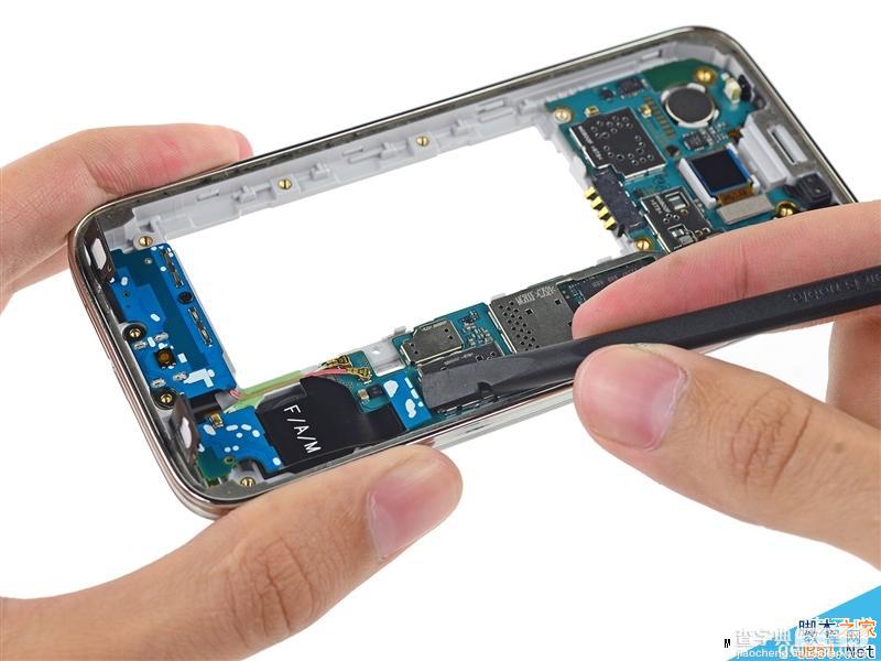 三星 S5 mini手机做工怎么样 三星Galaxy S5 mini拆机图解详细教程20
