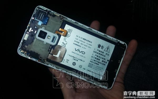 外壳密闭性强的步步高vivo Xplay3S拆机图曝光1