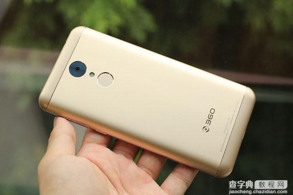 360手机N4A有几种颜色 360N4A金色/玫瑰金和黑色哪个颜色好看？8