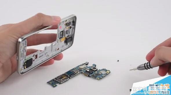 三星 S5 mini手机做工怎么样 三星Galaxy S5 mini拆机图解详细教程24