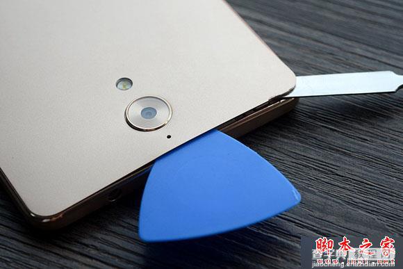 酷派锋尚3做工怎么样？酷派锋尚3拆机图文评测详解2