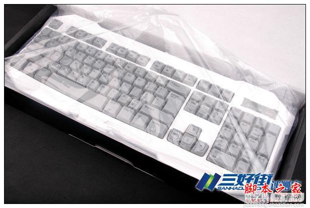 大白鲨SK-195高端缝发光游戏键盘评测4