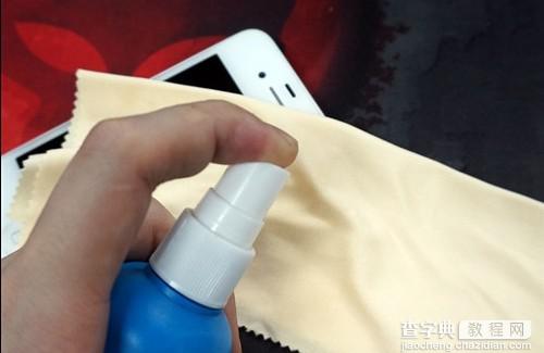 iPhone5s贴膜教程 手动为自己的iPhone5s贴膜图解4