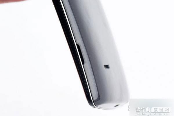 LG G Flex 2手机内部拆解图赏 弯弯的形设计性能却很强劲2