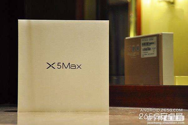 全球最薄的vivo x5max智能手机开箱图赏：比最薄还薄1