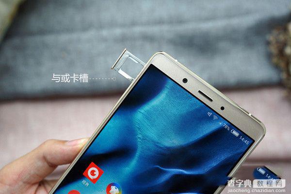 努比亚Z11 Max怎么插 sim 卡  nubia Z11 Max SIM卡安装方法3
