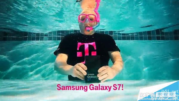 IP68防尘防水逆天 三星Galaxy 7水下开箱视频1