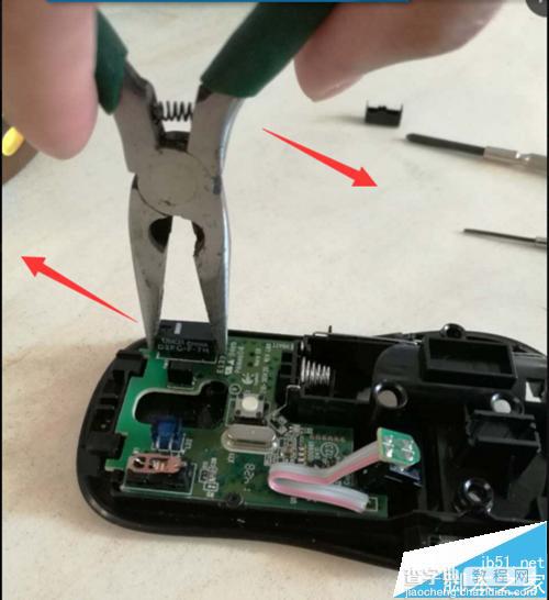 罗技M320鼠标左健失灵怎么拆解清洁和磨光维修?3
