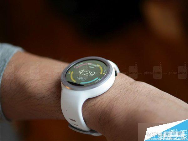 摩托罗拉运动手表Moto 360 Sport开箱试玩图赏 售价1912元3