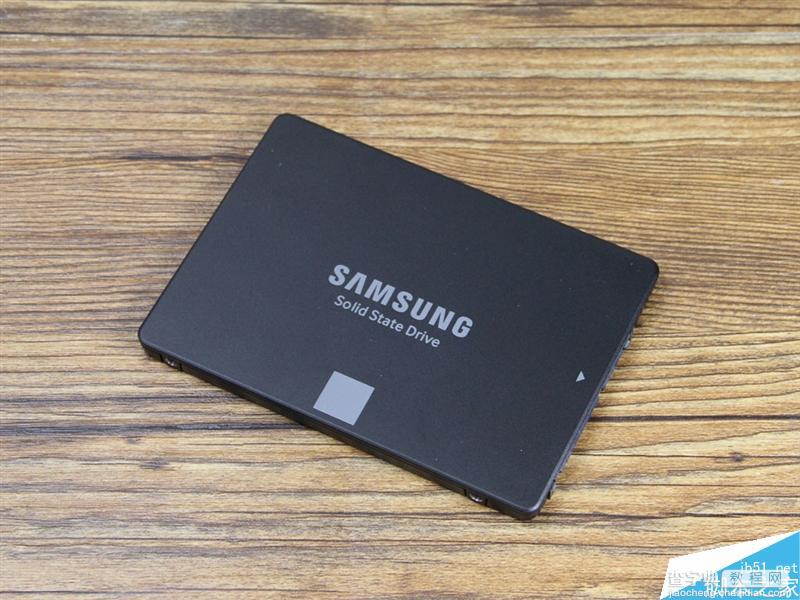 低端市场的SSD性能如何?两款热门入门级120GB SSD大比拼2