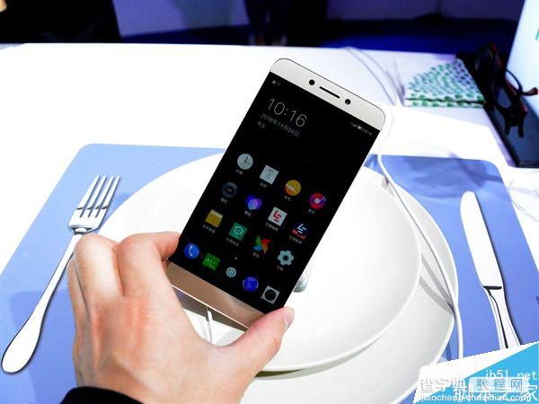 乐视乐S3联通定制版真机图赏:依然ID无边框10
