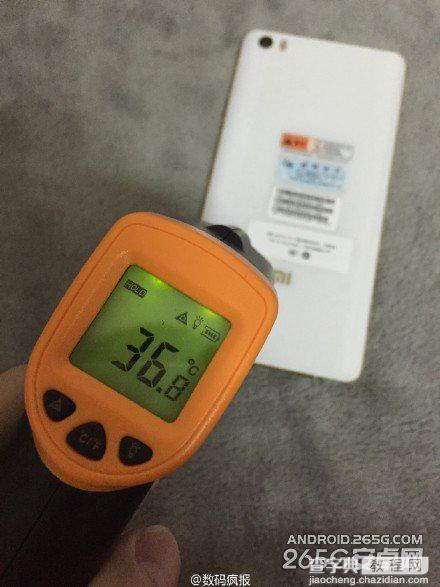2999元小米Note顶配版温度实测 还是有点发烧但问题不大3