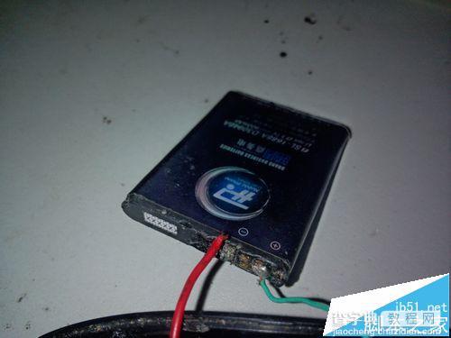 无线鼠标怎么拆卸安装充电电池?6