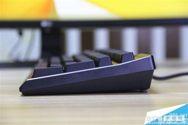 芝奇KM570背光机械键盘红轴版本图赏:原厂樱桃轴5