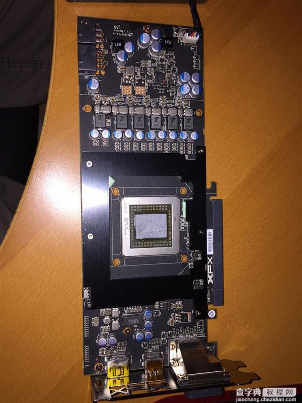 AMD R9 390X实卡/性能首曝 跑分10449分6