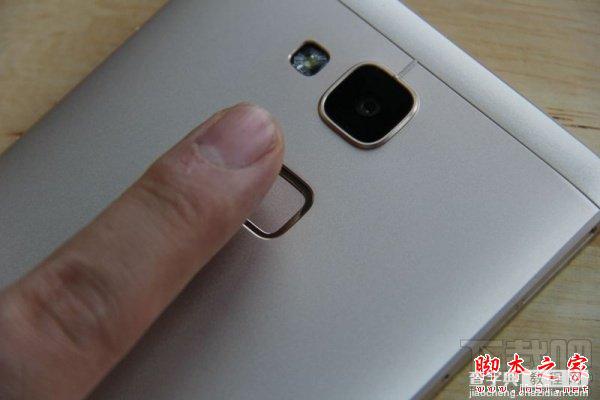 华为mate7图片 华为Mate7土豪金版真机图赏7