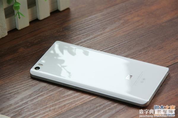 小米note全网首次开箱图赏：史上最漂亮的小米手机9