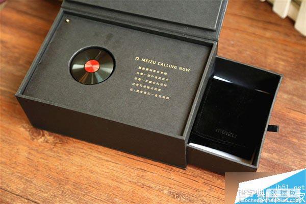 魅族原创音乐32GB OTG U盘开箱图赏 黑胶唱片设计逼格很高4