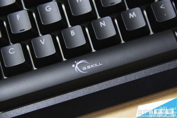 芝奇KM570背光机械键盘红轴版本图赏:原厂樱桃轴9