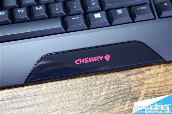 Cherry樱桃MX BOARD 9.0机械键盘图赏:定位专业电竞9