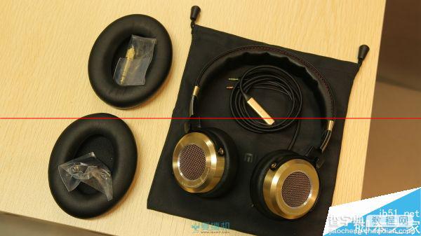 499元 小米头戴式耳机公测版试听评测6