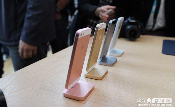 iPhone SE(玫瑰金色、灰色、银色、金色)哪种颜色好看？ 苹果iPhone SE四色对比评测5