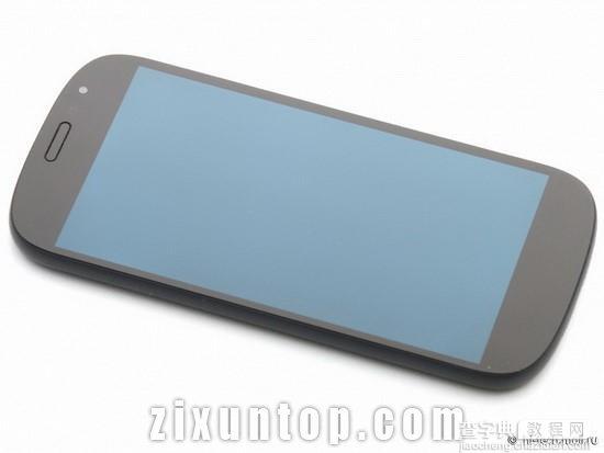 安卓手机YotaPhone 2怎么样?yotaphone2双屏手机详细评测1