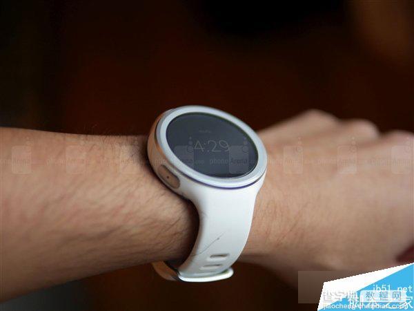 摩托罗拉运动手表Moto 360 Sport开箱试玩图赏 售价1912元6