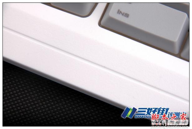 大白鲨SK-195高端缝发光游戏键盘评测9