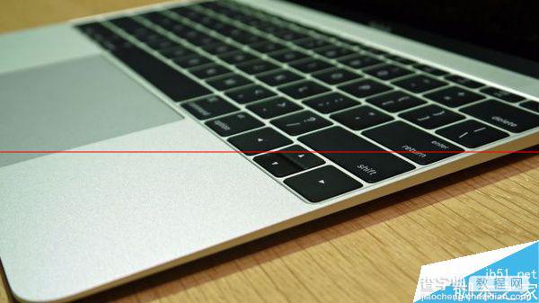 苹果新款Macbook上手试玩：轻、薄3
