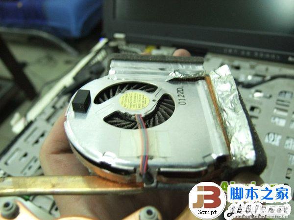 ThinkPad T400 笔记本详细拆机过程 清理风扇(图文教程)21