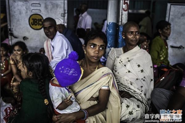 摄影师历时两个月记录最真实的火车上的印度人生活 看完震惊了2